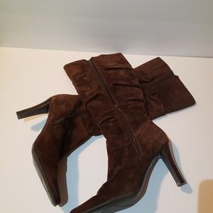 G.H.Bass Ladies Suede Leather Boots Sz 5.